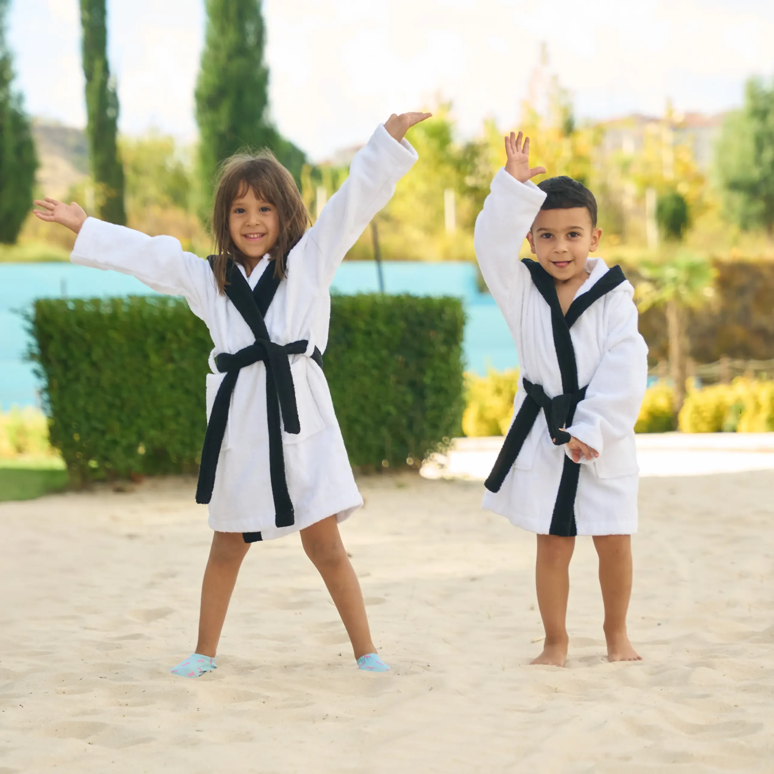 Organic cotton kids hooded bathrobe in white panda character design – Bagno Milano